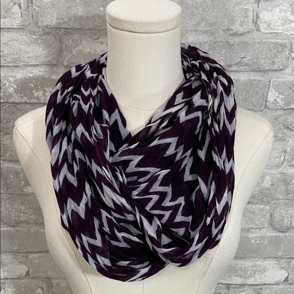 Charming Charlie Dark Purple and White Zigzag Infinity Scarf